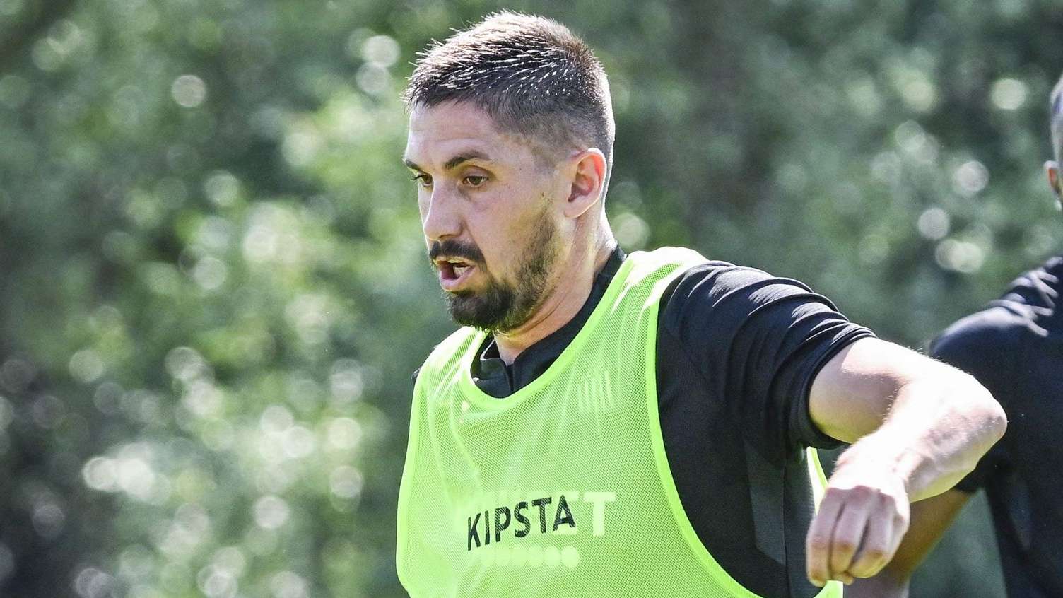 手猛烈進攻 手猛烈進攻